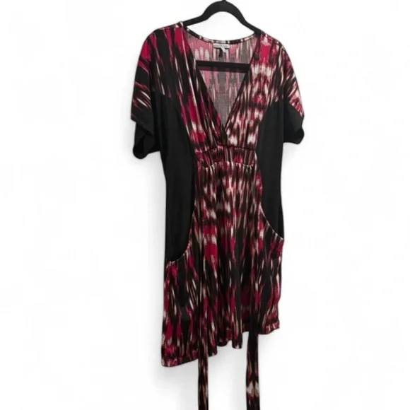 Charlotte Russe Black and Red Patterned Mini Dress - Picture 2 of 8
